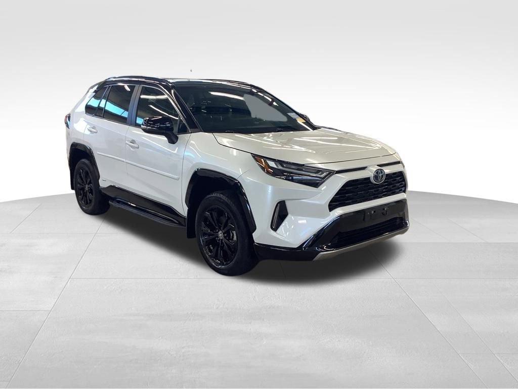 Used 2024 Toyota RAV4 XSE w/ Weather Package AWD/4WD image 8