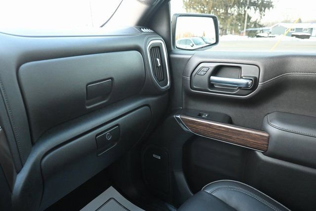 Used 2022 Chevrolet Silverado 1500 High Country w/ Technology Package image 28