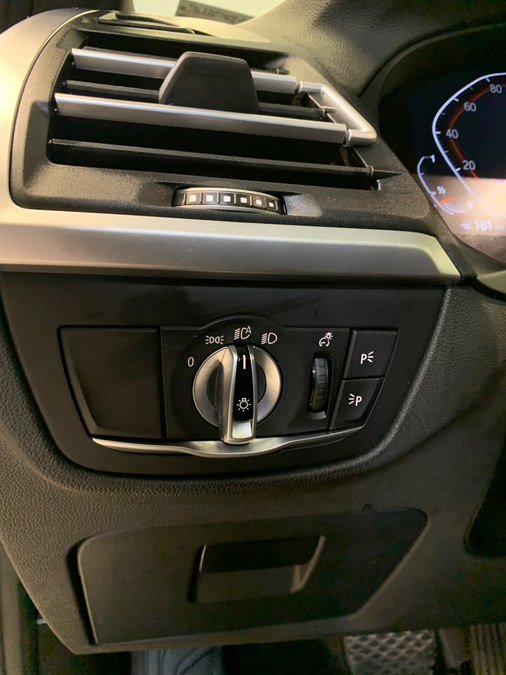 Used 2025 BMW X4 xDrive30i AWD/4WD image 23
