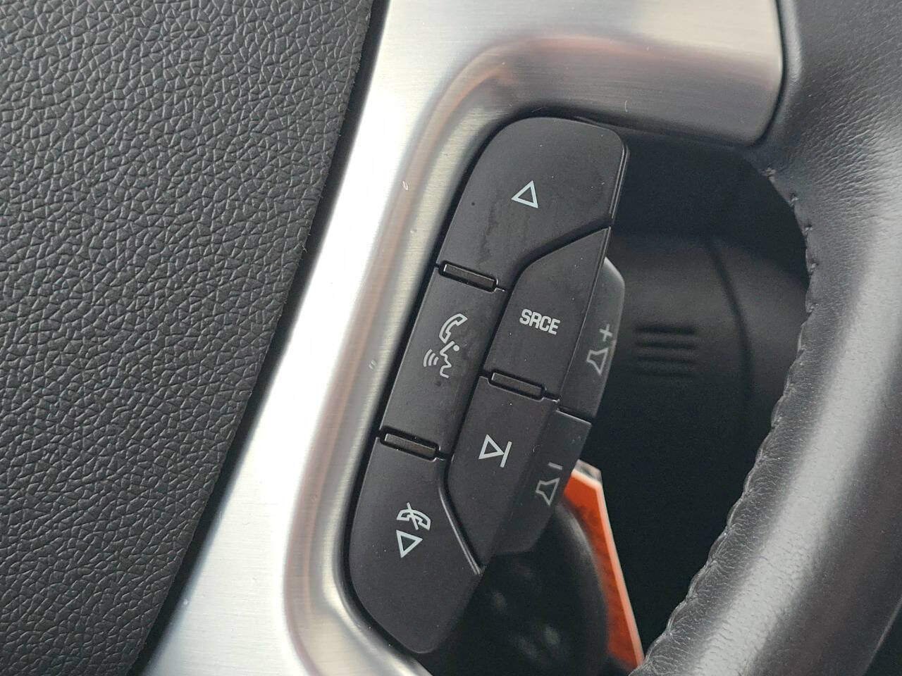 Used 2017 GMC Acadia Limited SLT image 22