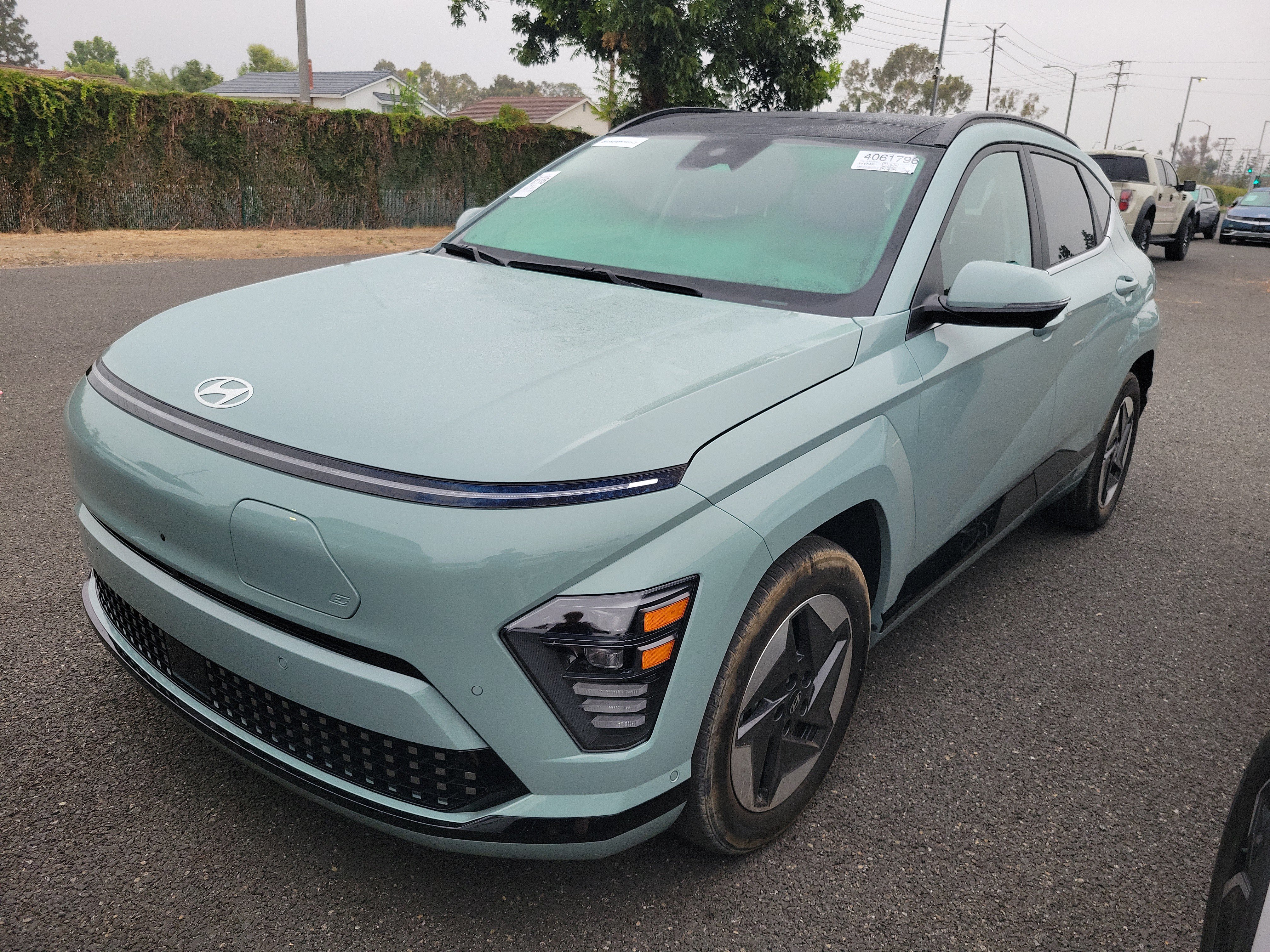 Used 2024 Hyundai Kona Limited FWD image 1