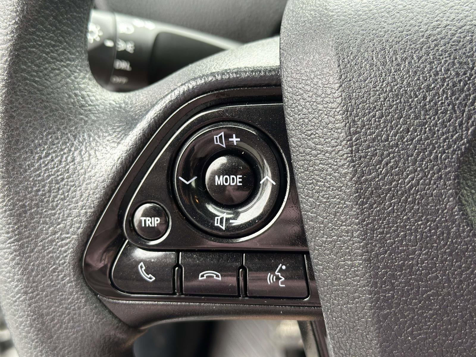 Used 2022 Toyota Prius LE image 14