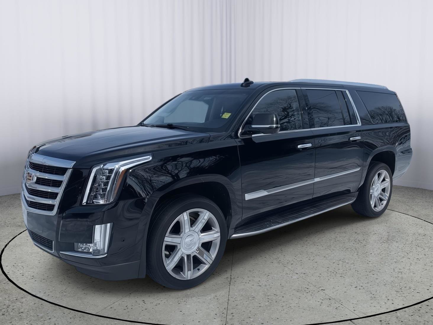 Used 2020 Cadillac Escalade ESV Luxury image 3