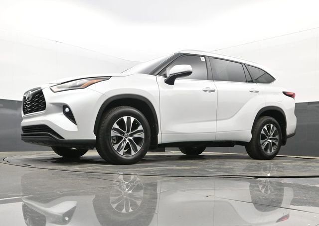Used 2026 Toyota Highlander XLE image 29