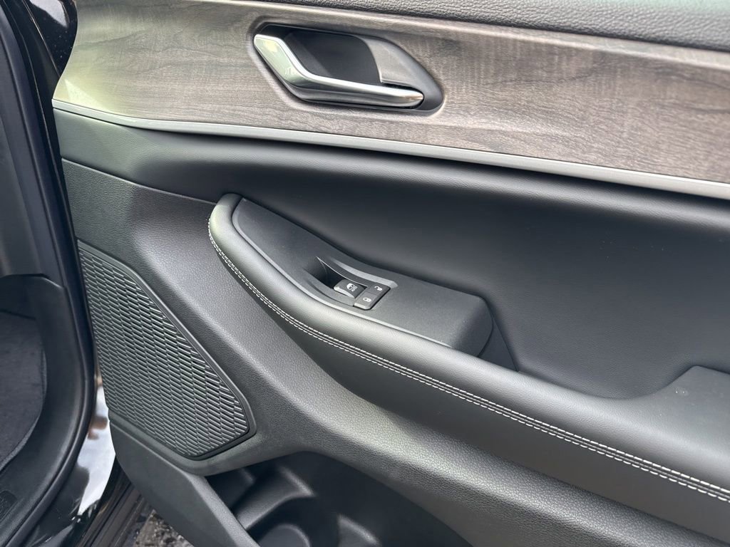 New 2025 Jeep Grand Cherokee Limited image 33