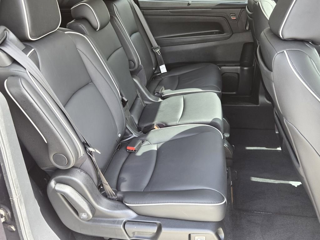 Certified 2026 Honda Odyssey Touring image 19