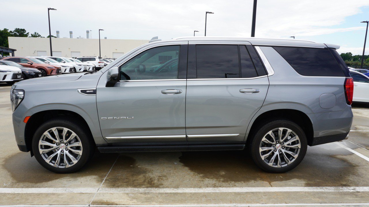 Used 2023 GMC Yukon Denali w/ Denali Reserve Package RWD image 5