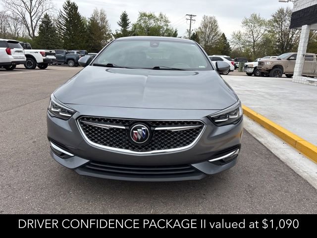 Used 2020 Buick Regal Avenir w/ Driver Confidence Package II FWD image 3