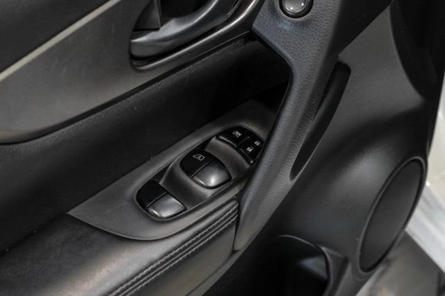 Used 2018 Nissan Rogue Sport S w/ S Appearance Package FWD image 47