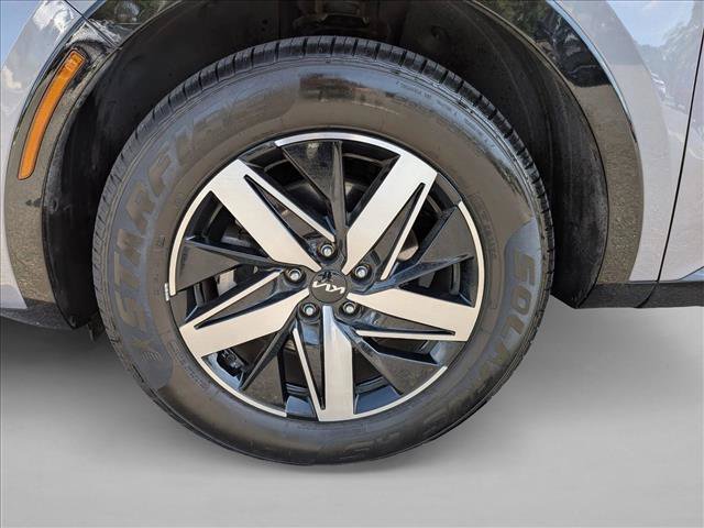Used 2023 Kia Sorento S FWD image 25
