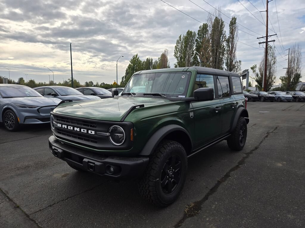 New 2025 Ford Bronco Big Bend w/ Black Diamond Package AWD/4WD image 1