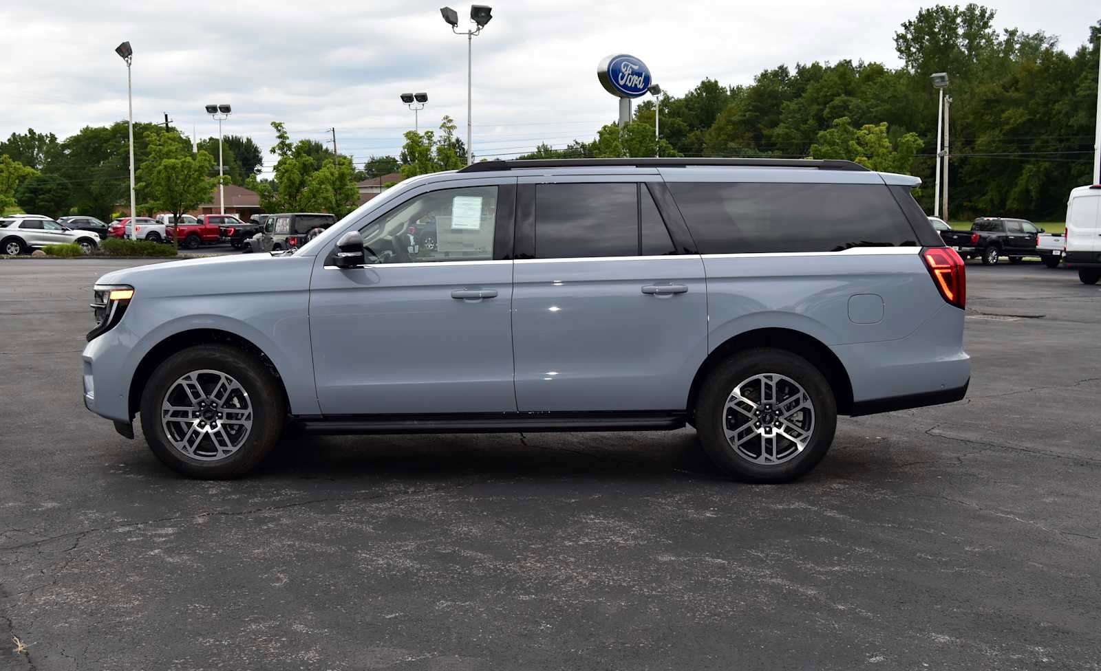 New 2025 Ford Expedition Max Active image 6