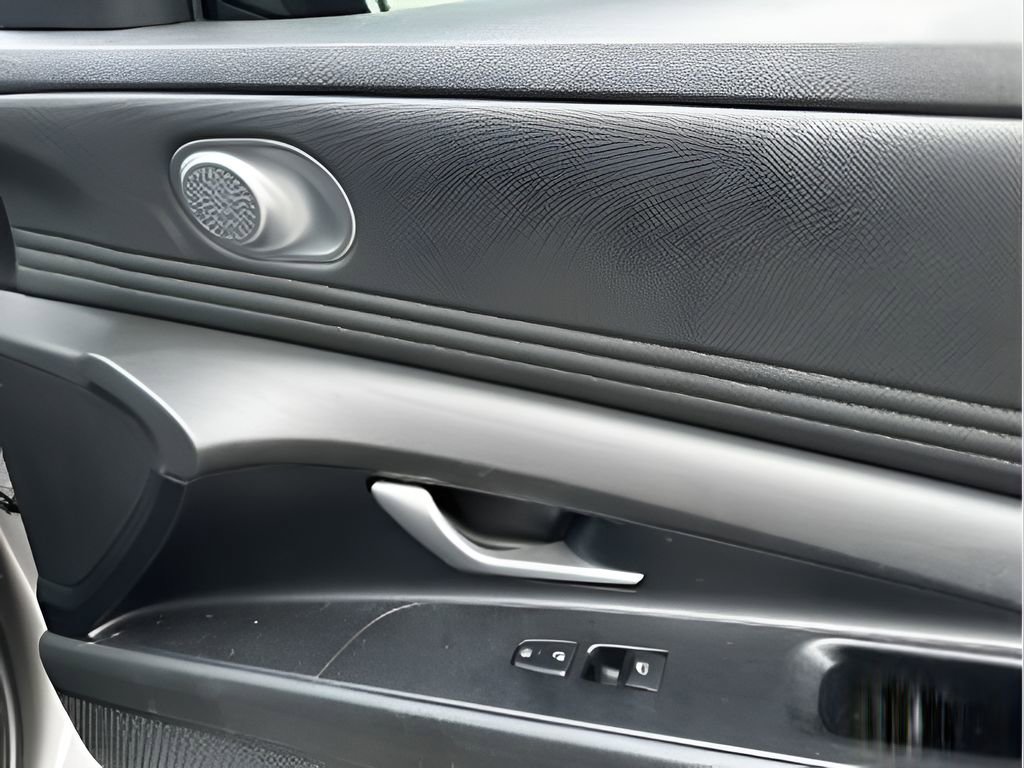 Used 2023 Hyundai Elantra SEL w/ Convenience Package image 26