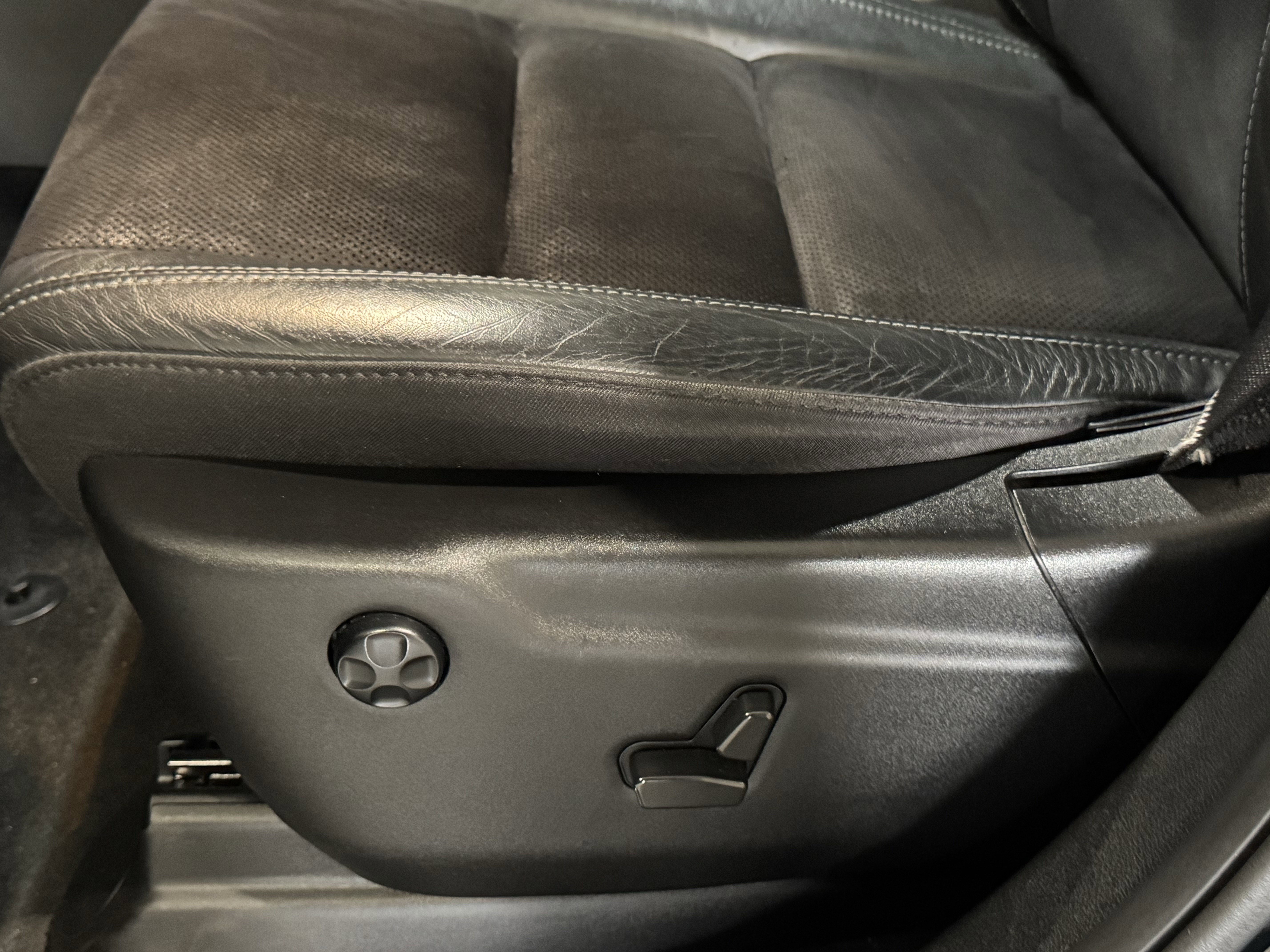 Used 2022 Dodge Durango GT image 28