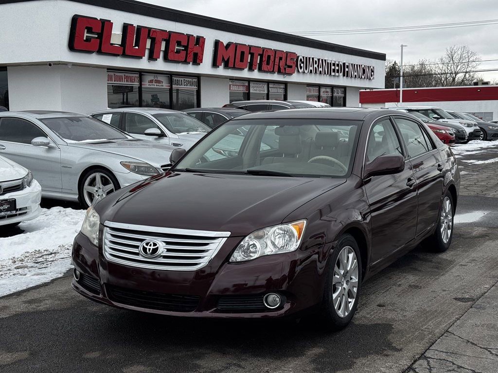 Used 2010 Toyota Avalon XLS image 1