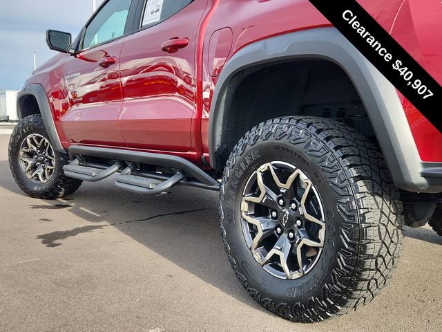 Used 2024 Chevrolet Colorado ZR2 w/ Technology Package image 15