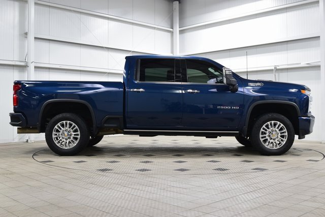 Used 2023 Chevrolet Silverado 2500 High Country w/ Z71 Off-Road Package image 9