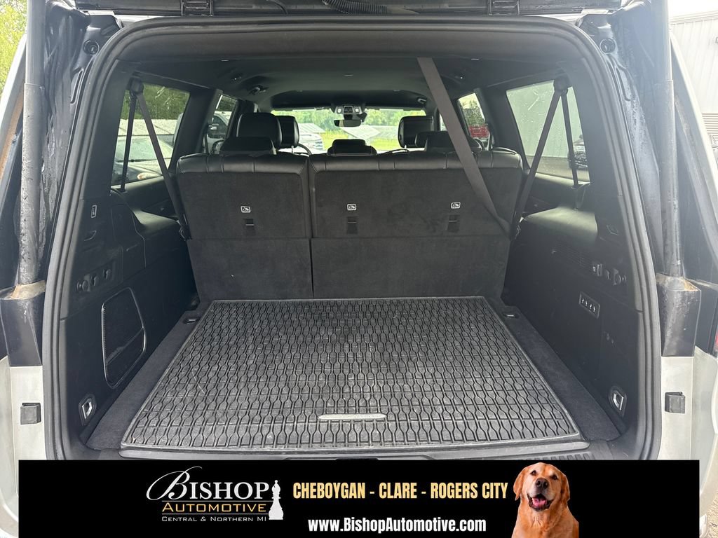 Used 2024 Jeep Wagoneer L Series II w/ Flexible Seating Group AWD/4WD image 7