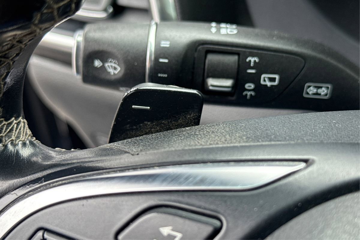 Used 2017 INFINITI QX30 Premium w/ Technology Package image 36