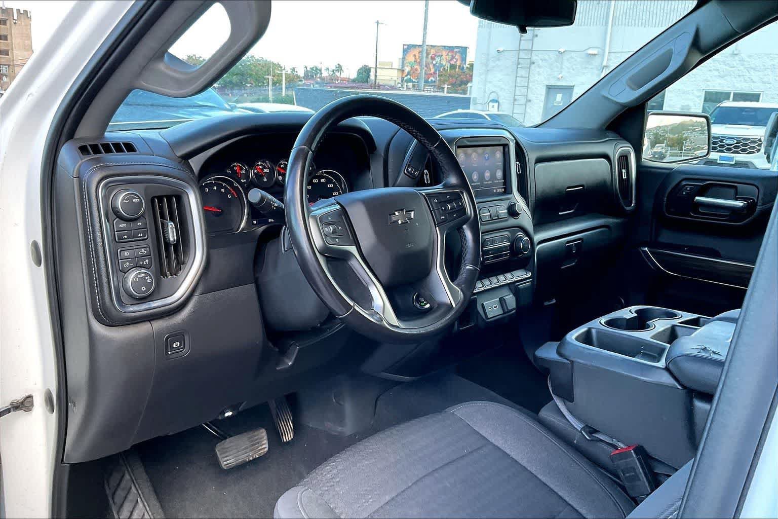 Used 2020 Chevrolet Silverado 1500 LT Trail Boss AWD/4WD image 2