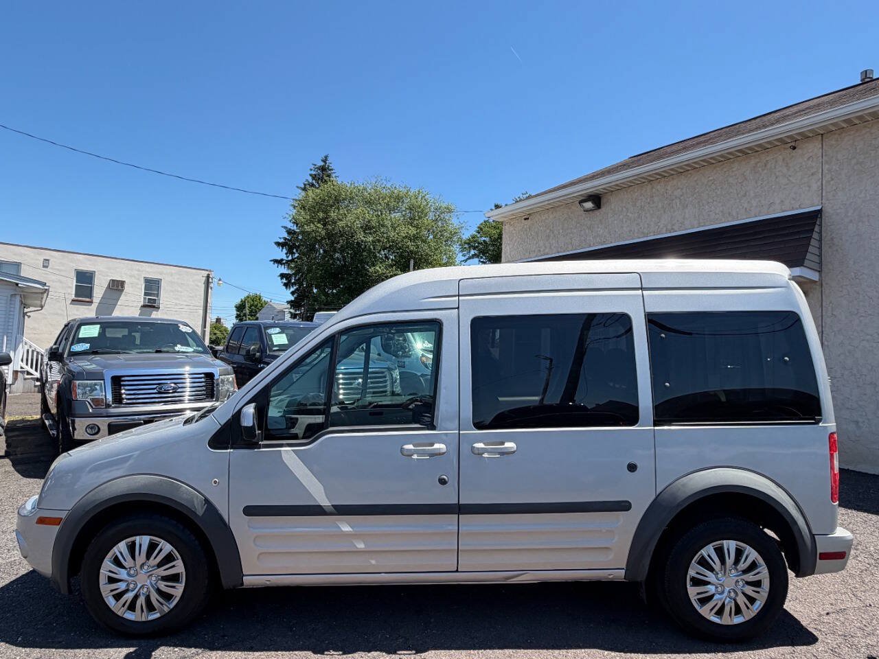 Used 2013 Ford Transit Connect XLT Premium FWD image 3