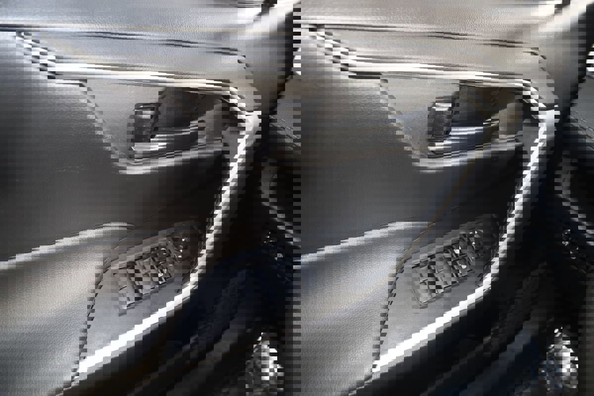 Used 2024 Toyota RAV4 LE FWD image 25