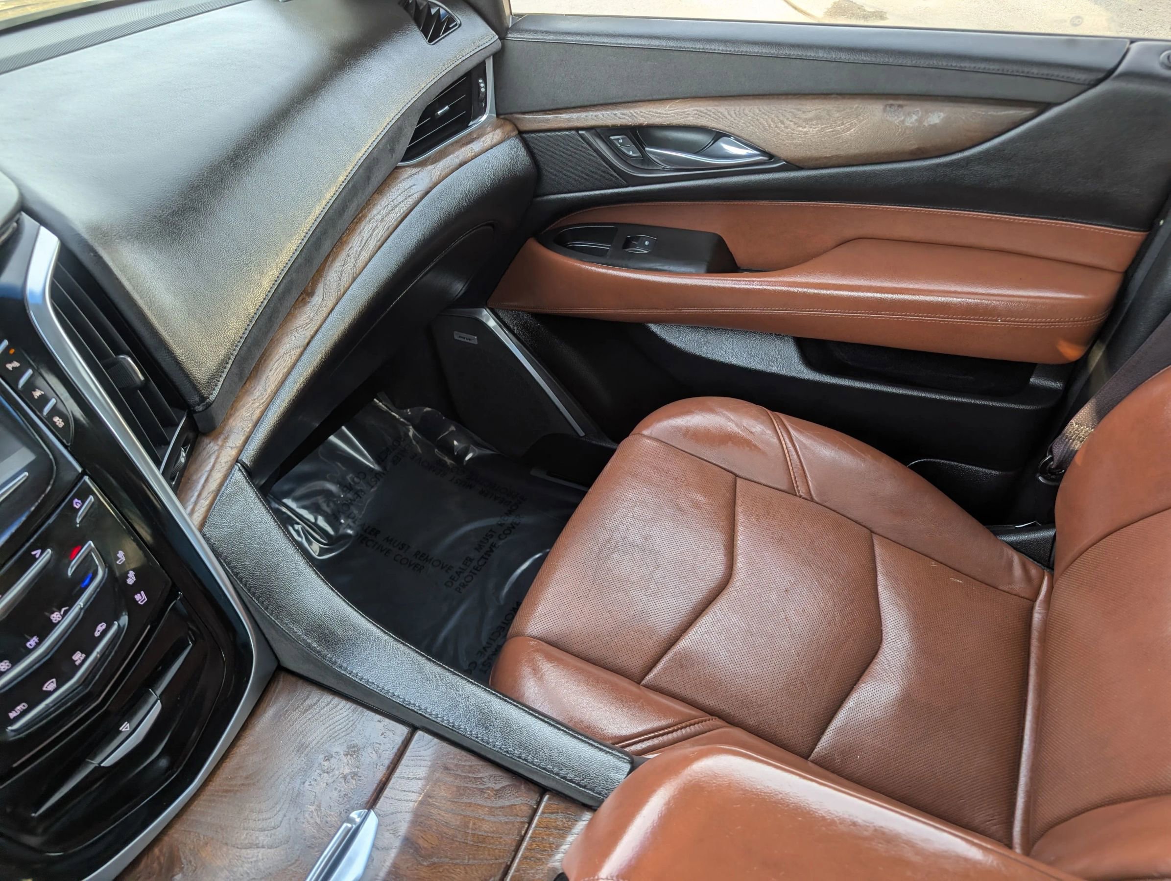 Used 2016 Cadillac Escalade Luxury image 36