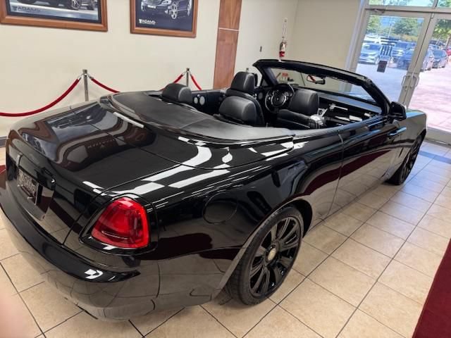 Used 2018 Rolls-Royce Dawn RWD image 3