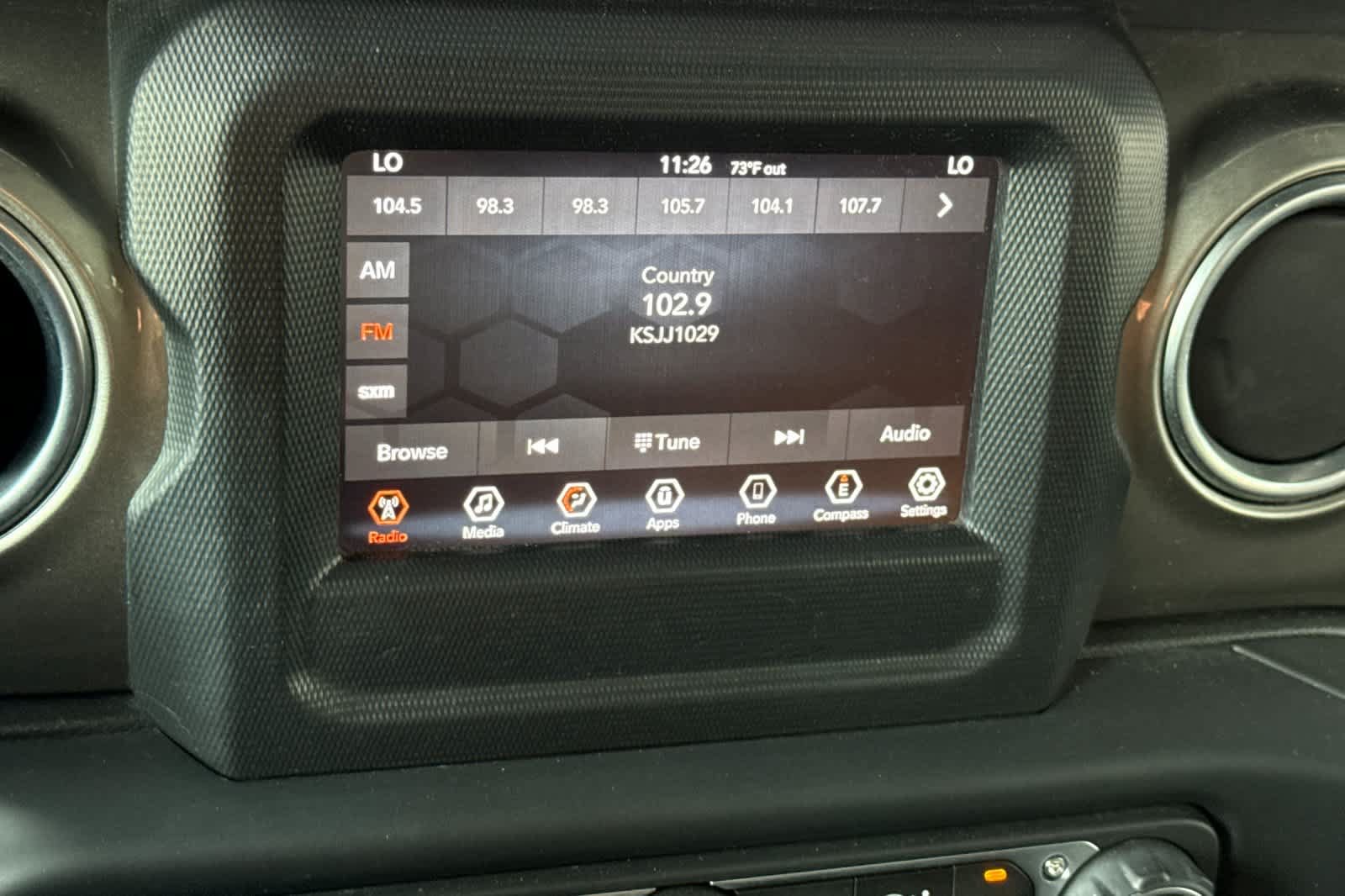 Used 2018 Jeep Wrangler Unlimited Sahara AWD/4WD image 20