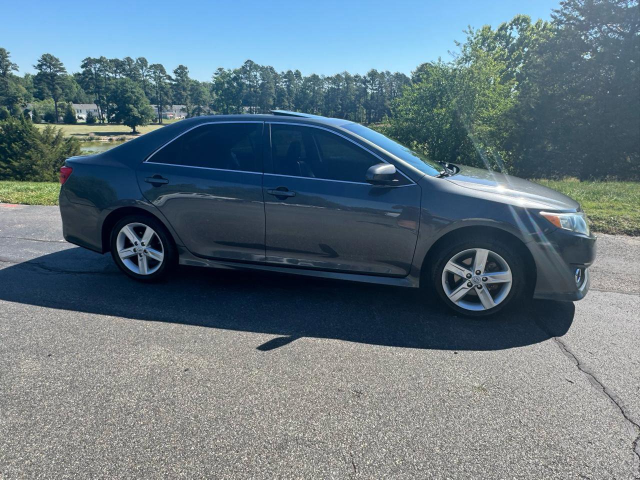 Used 2012 Toyota Camry SE FWD image 21