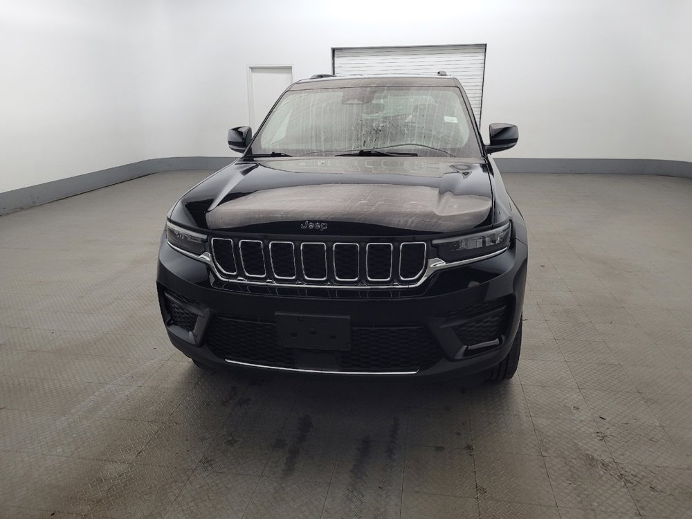 Used 2023 Jeep Grand Cherokee Laredo AWD/4WD image 15