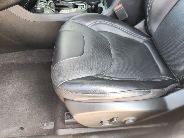 Used 2023 Jeep Cherokee Altitude Lux AWD/4WD image 23