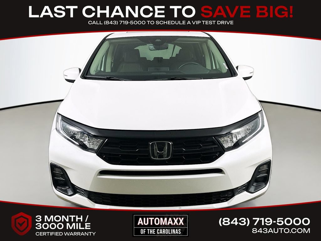 Used 2025 Honda Odyssey Touring image 2