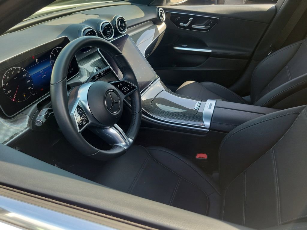 Used 2023 Mercedes-Benz C 300 Sedan image 3