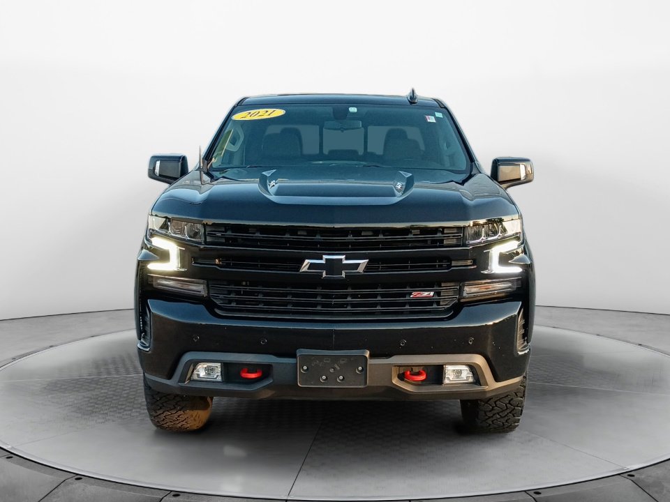 Used 2021 Chevrolet Silverado 1500 LT Trail Boss w/ LT Trail Boss Premium Package AWD/4WD image 2