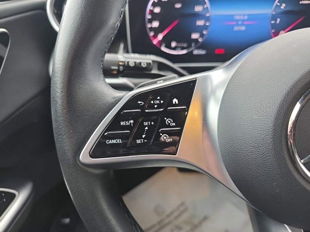 Used 2024 Mercedes-Benz GLC 300 4MATIC image 28