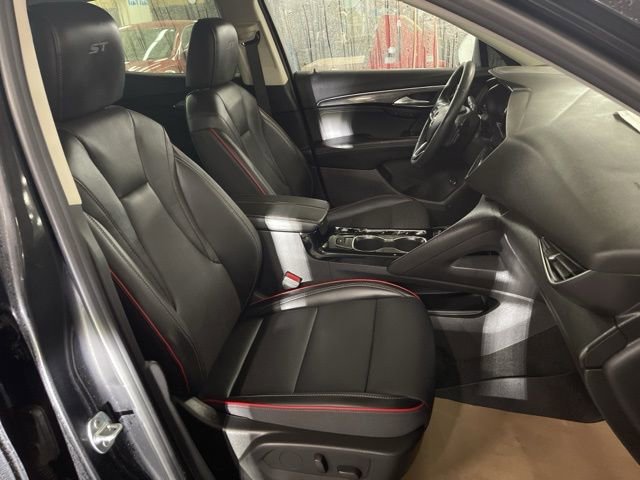 Certified 2023 Buick Envision Essence w/ Sport Touring Package image 20