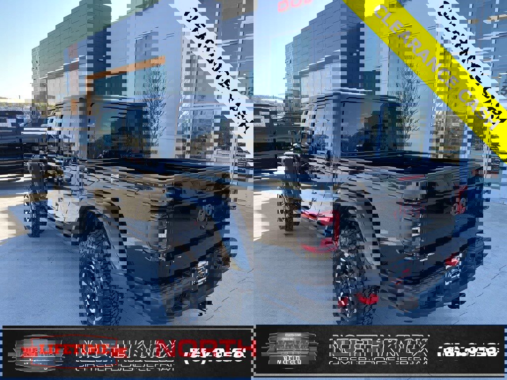 New 2025 Jeep Gladiator Rubicon image 17