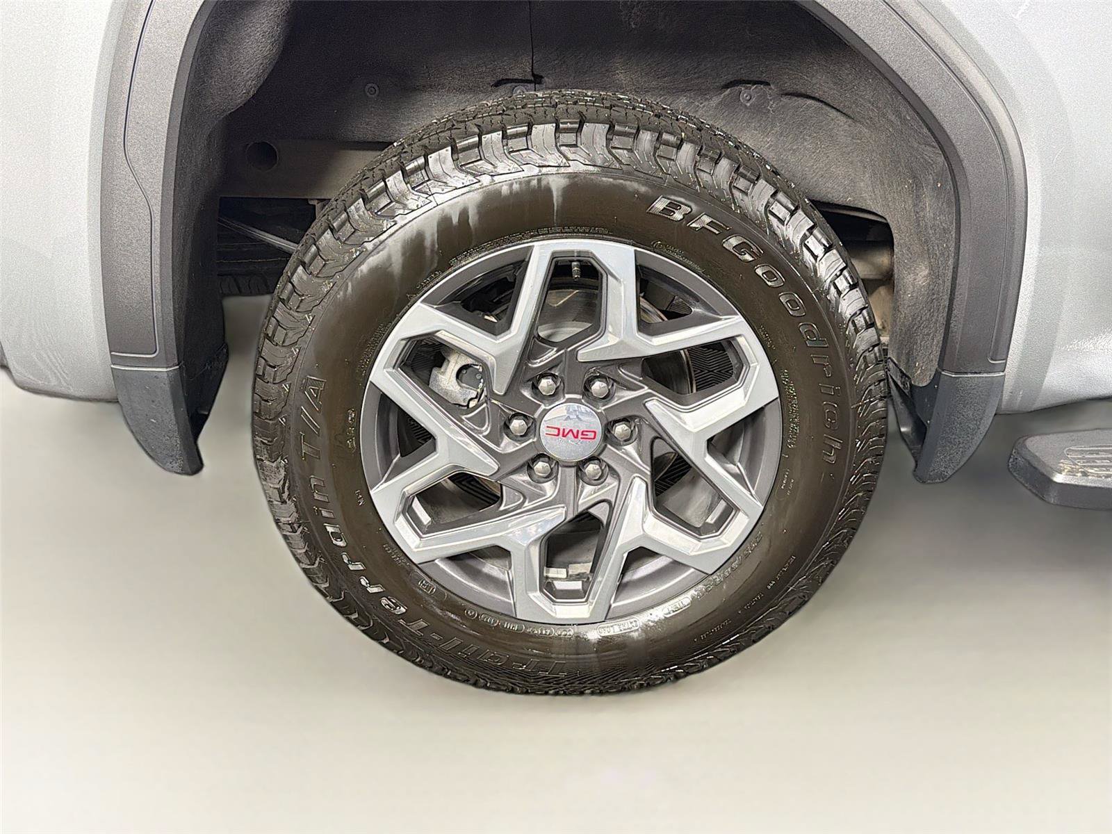 Used 2024 GMC Sierra 1500 SLT w/ SLT Premium Plus Package AWD/4WD image 35