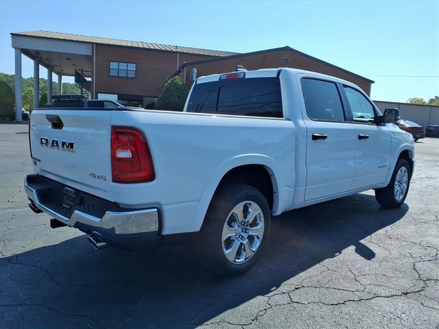 New 2026 RAM 1500 4x4 Crew Cab image 3