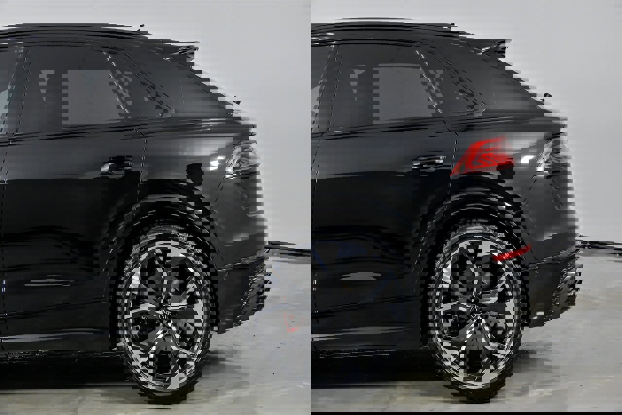 Used 2022 Audi RS Q8 image 9