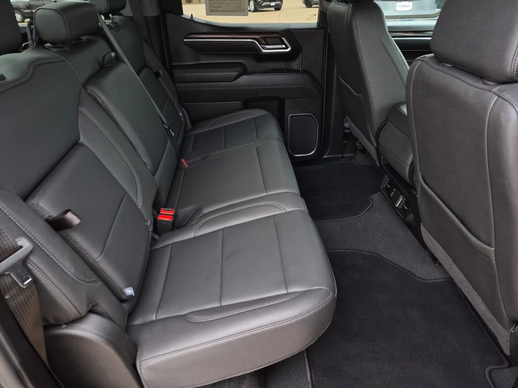 Used 2026 GMC Sierra 1500 SLT AWD/4WD image 39