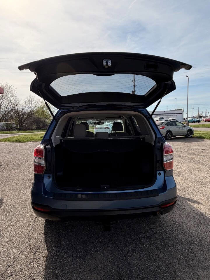 Used 2015 Subaru Forester 2.5i w/ Alloy Wheel Package AWD/4WD image 12