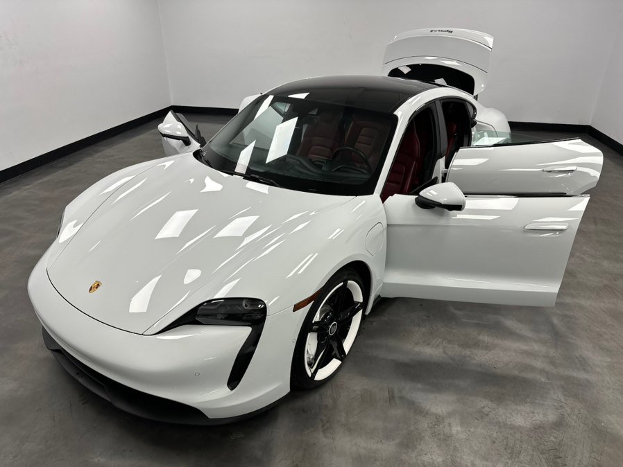 Used 2020 Porsche Taycan 4S image 22