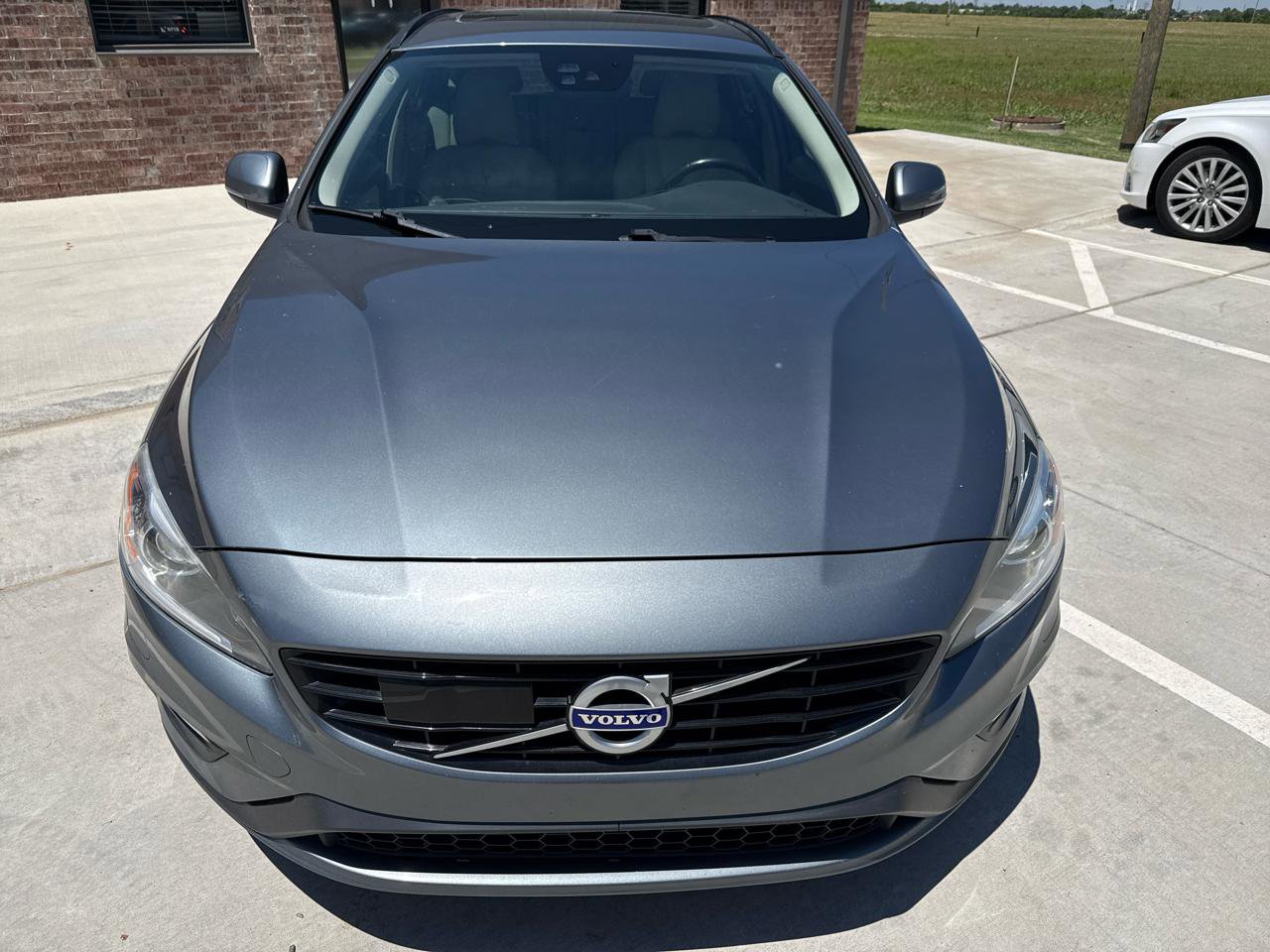 Used 2018 Volvo V60 T5 Dynamic w/ Vision Package FWD image 5