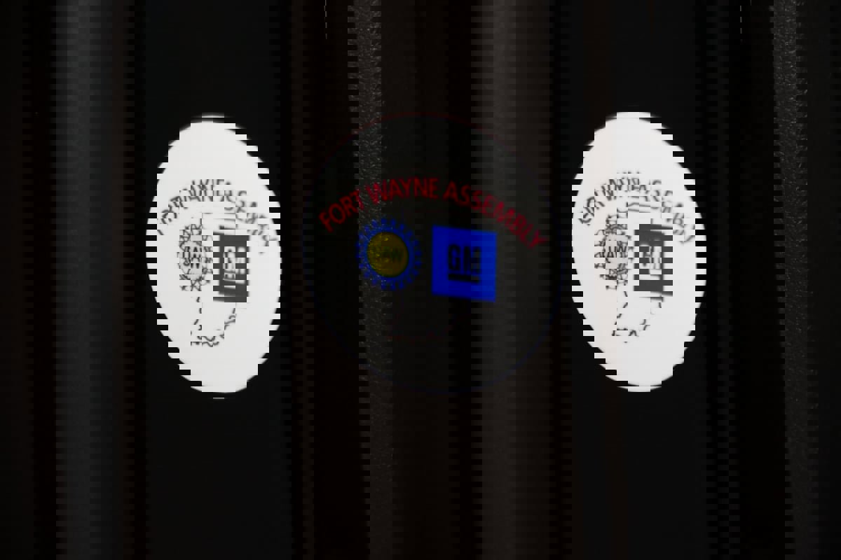 Used 2023 GMC Sierra 1500 SLT w/ SLT Convenience Package image 26