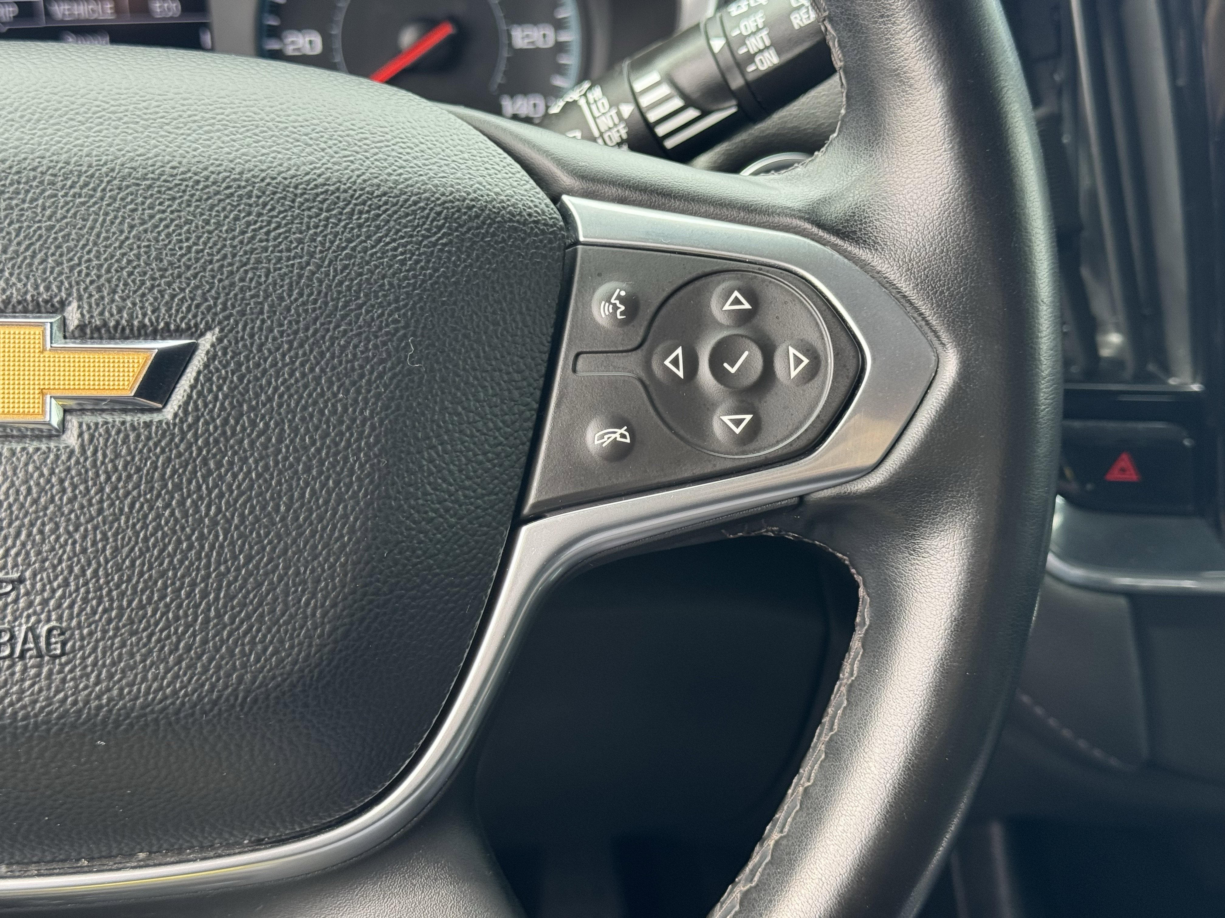 Used 2023 Chevrolet Traverse LT FWD image 37