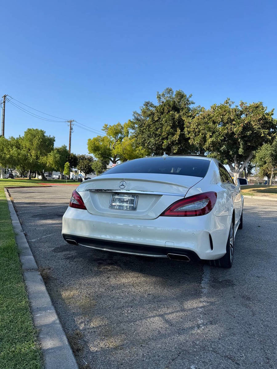 Used 2015 Mercedes-Benz CLS 400 w/ Premium 1 Package image 6