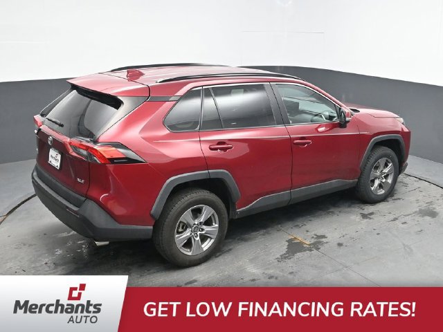 Used 2022 Toyota RAV4 XLE FWD image 32