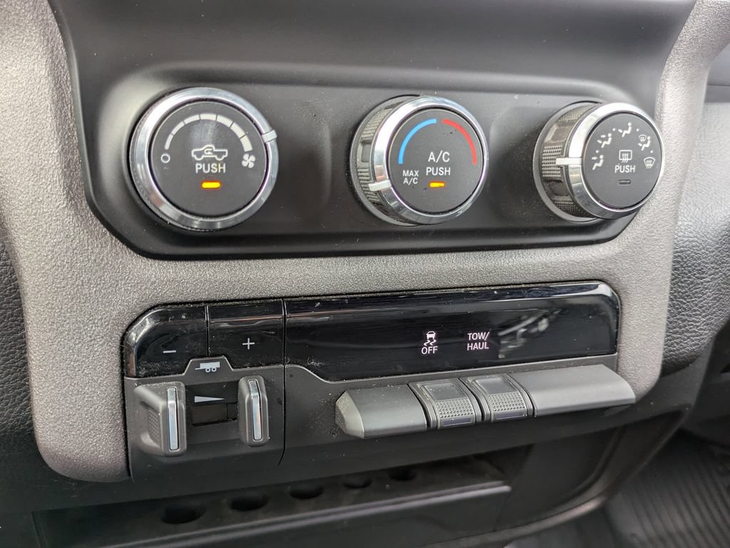 Used 2023 RAM 2500 Tradesman AWD/4WD image 15